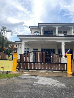 Bukit Kayangan Homestay